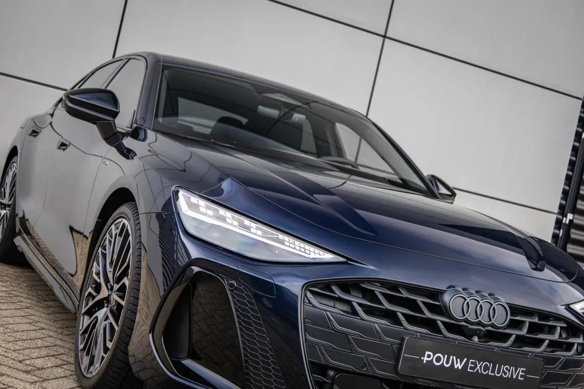 2.0 e-hybrid 299pk quattro Edition One | S-Line In- & Exterieur | 21"  Velgen