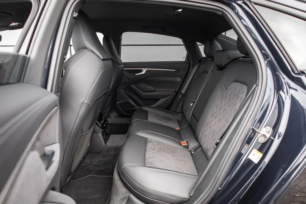2.0 e-hybrid 299pk quattro Edition One | S-Line In- & Exterieur | 21"  Velgen