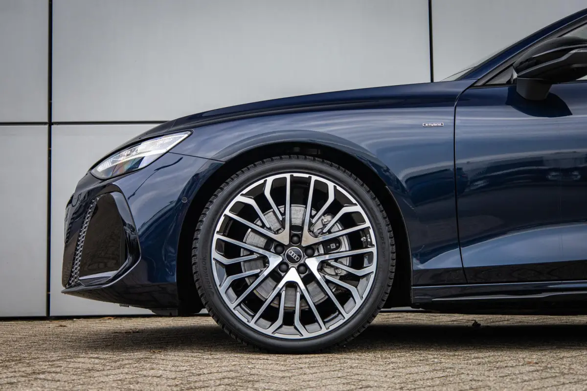 2.0 e-hybrid 299pk quattro Edition One | S-Line In- & Exterieur | 21"  Velgen