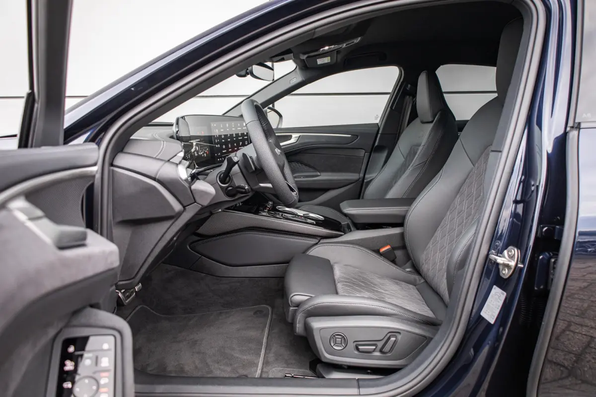 2.0 e-hybrid 299pk quattro Edition One | S-Line In- & Exterieur | 21"  Velgen