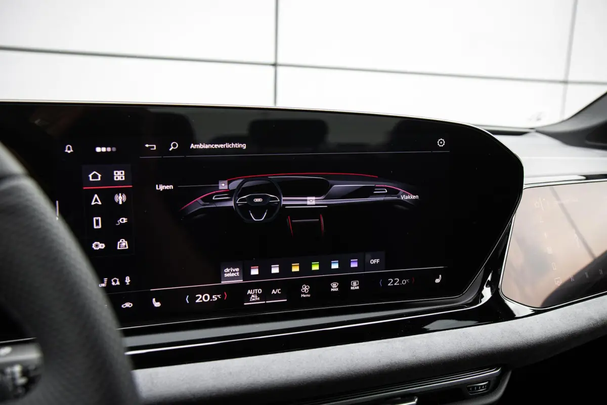 2.0 e-hybrid 299pk quattro Edition One | S-Line In- & Exterieur | 21"  Velgen