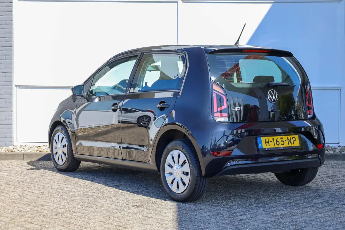 up! 1.0 60pk Move up! | DAB | Lane Assist | Bluetooth