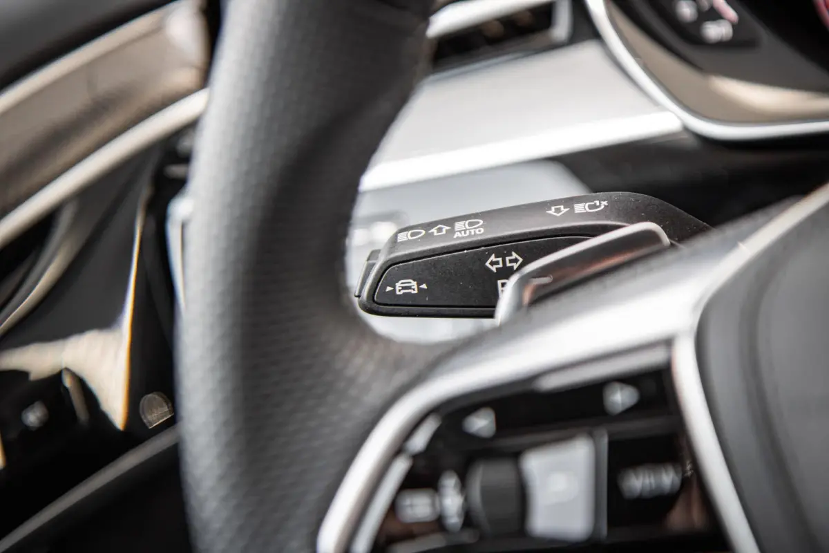 4.0 TFSI 571pk quattro | Panoramadak | B&O | Stoelmassage | Carbon Interieur | Luchtvering