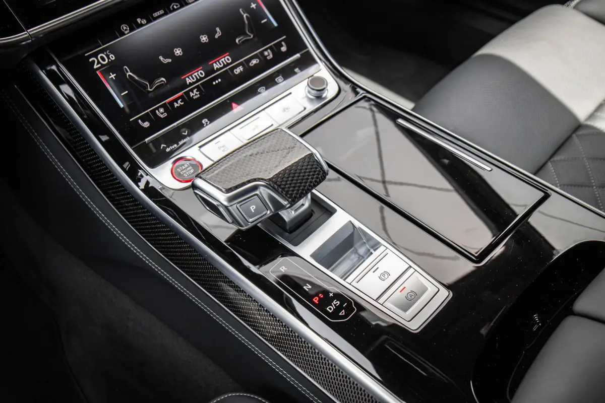 4.0 TFSI 571pk quattro | Panoramadak | B&O | Stoelmassage | Carbon Interieur | Luchtvering