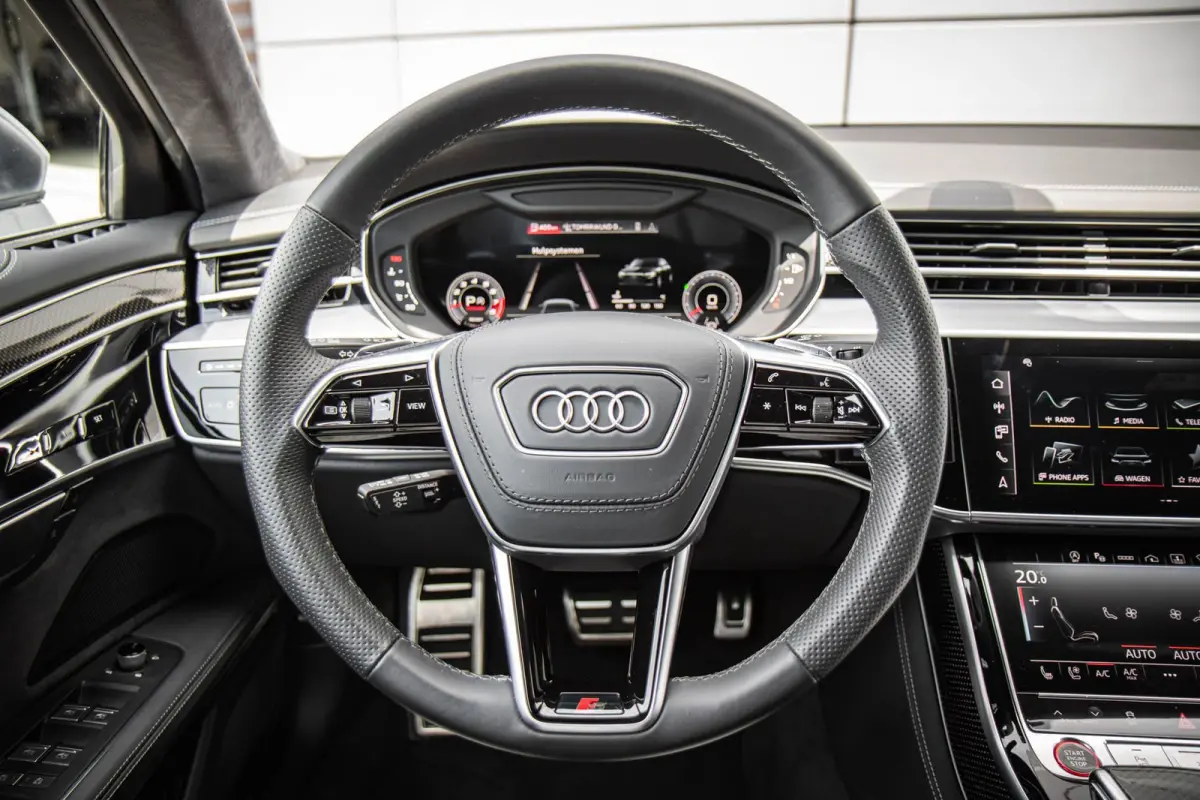 4.0 TFSI 571pk quattro | Panoramadak | B&O | Stoelmassage | Carbon Interieur | Luchtvering