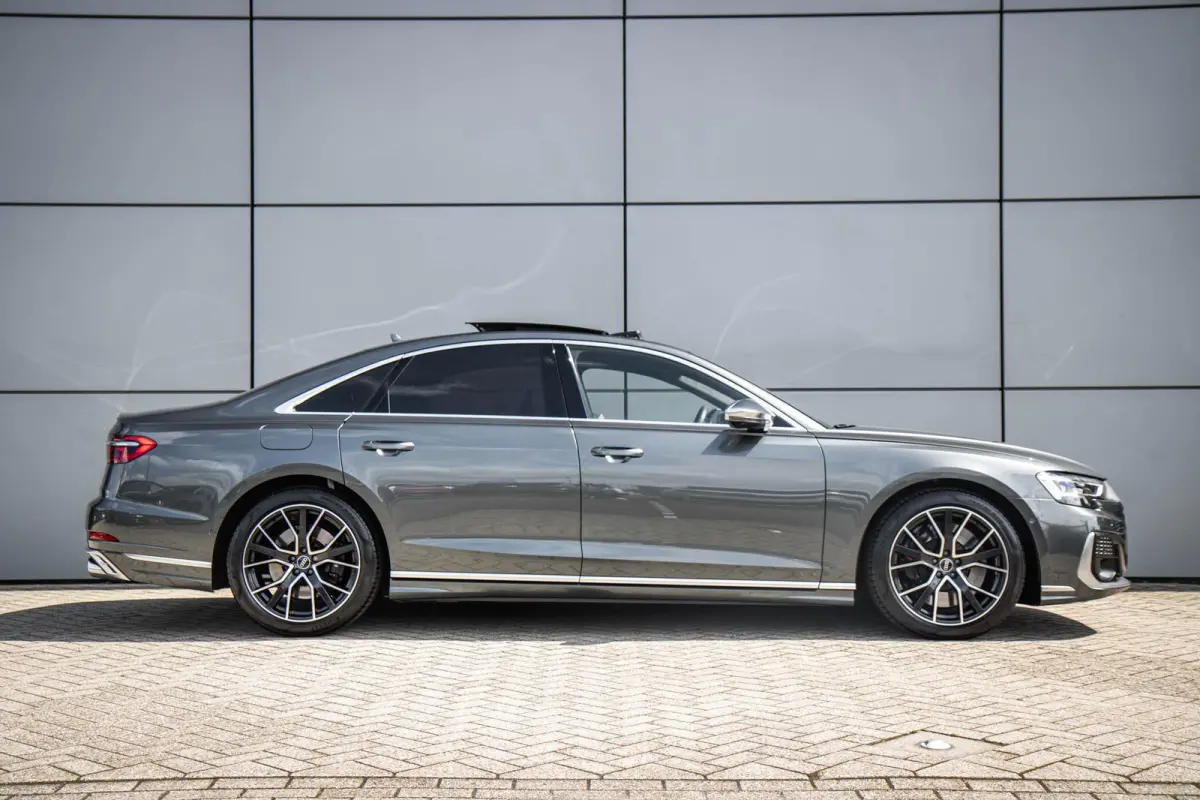 4.0 TFSI 571pk quattro | Panoramadak | B&O | Stoelmassage | Carbon Interieur | Luchtvering