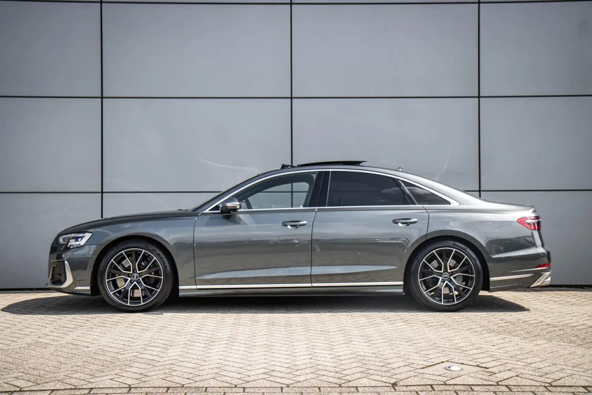 4.0 TFSI 571pk quattro | Panoramadak | B&O | Stoelmassage | Carbon Interieur | Luchtvering