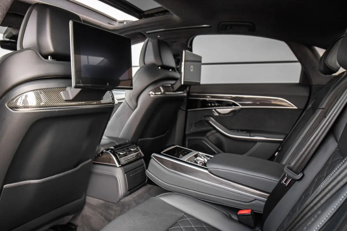 4.0 TFSI 571pk quattro | Panoramadak | B&O | Stoelmassage | Carbon Interieur | Luchtvering
