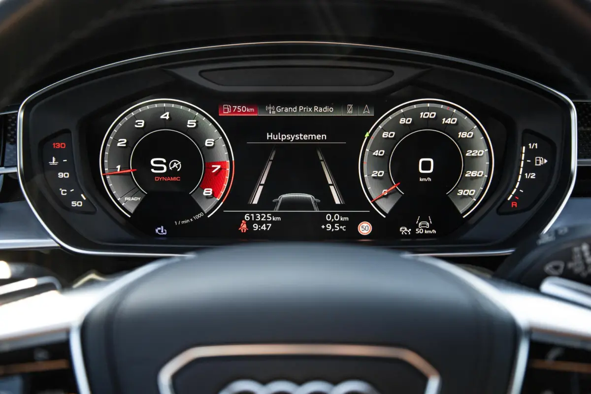 4.0 TFSI 571pk quattro | Panoramadak | B&O | Stoelmassage | Carbon Interieur | Luchtvering