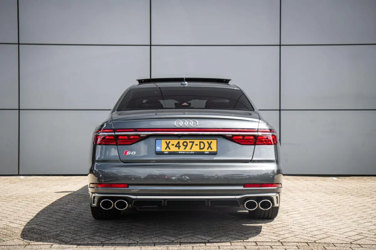 4.0 TFSI 571pk quattro | Panoramadak | B&O | Stoelmassage | Carbon Interieur | Luchtvering
