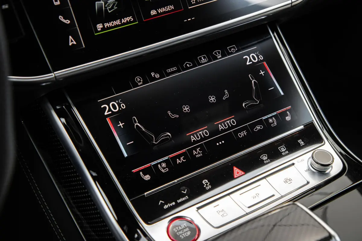 4.0 TFSI 571pk quattro | Panoramadak | B&O | Stoelmassage | Carbon Interieur | Luchtvering