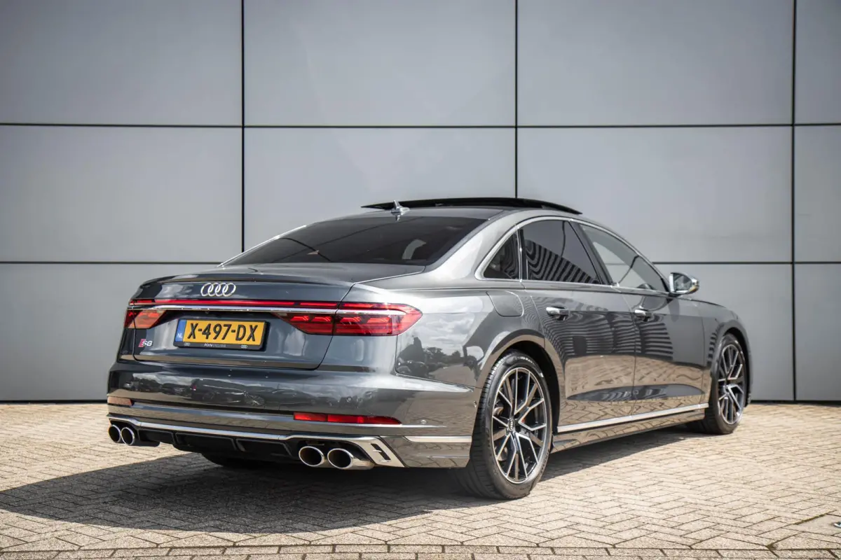 4.0 TFSI 571pk quattro | Panoramadak | B&O | Stoelmassage | Carbon Interieur | Luchtvering