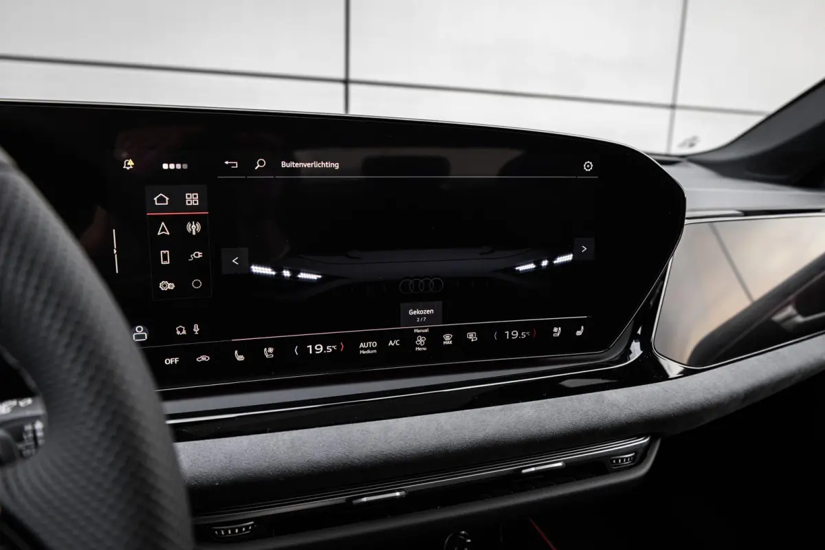 2.0 e-hybrid 367pk quattro S edition Competition | Tech Plus Pakket | Bang & Olufsen Premium Sound 3D