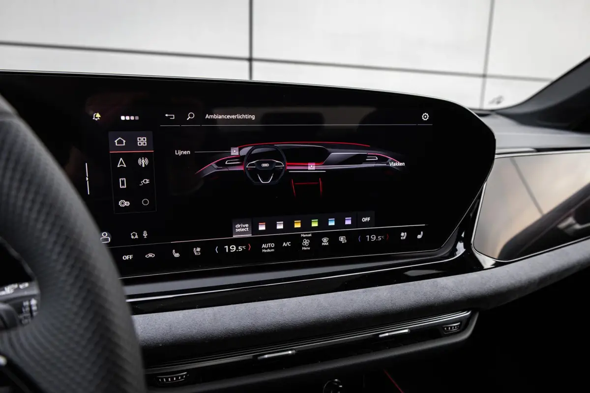 2.0 e-hybrid 367pk quattro S edition Competition | Tech Plus Pakket | Bang & Olufsen Premium Sound 3D