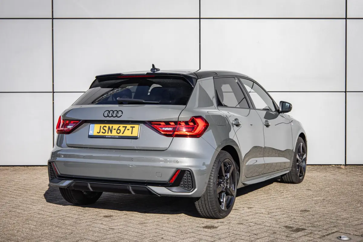 25 TFSI 95pk S-tronic S Edition | Navigatie | Zwart Optiek | Climate Control