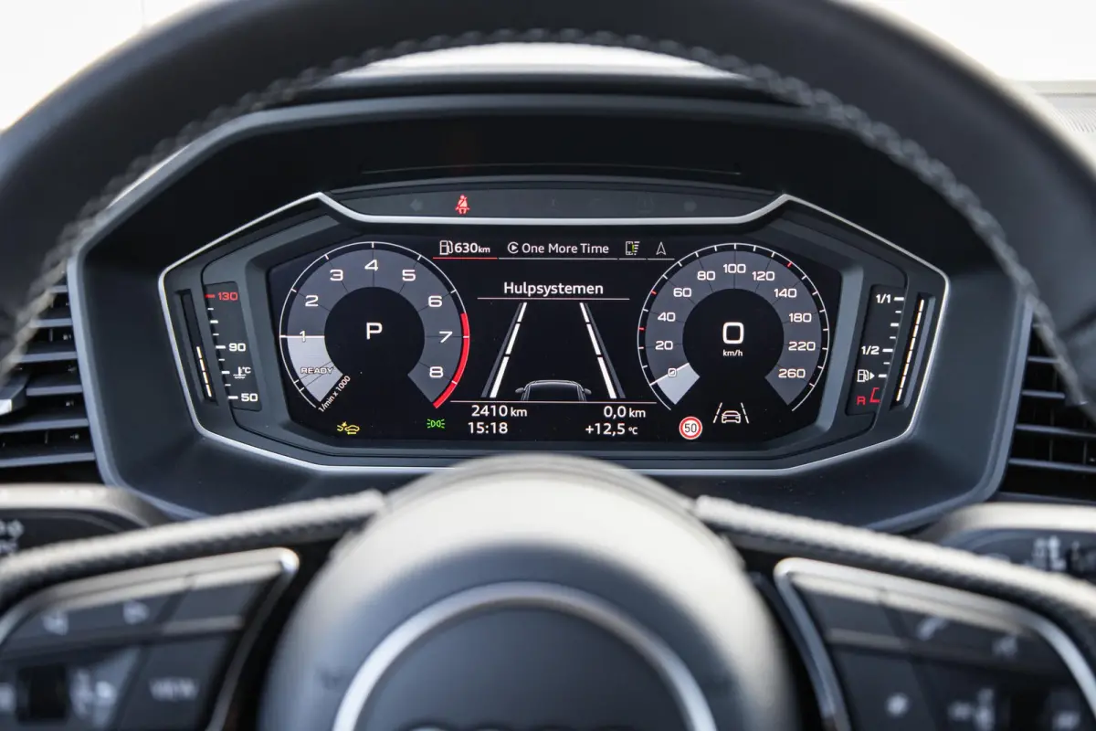 25 TFSI 95pk S-tronic S Edition | Navigatie | Zwart Optiek | Climate Control