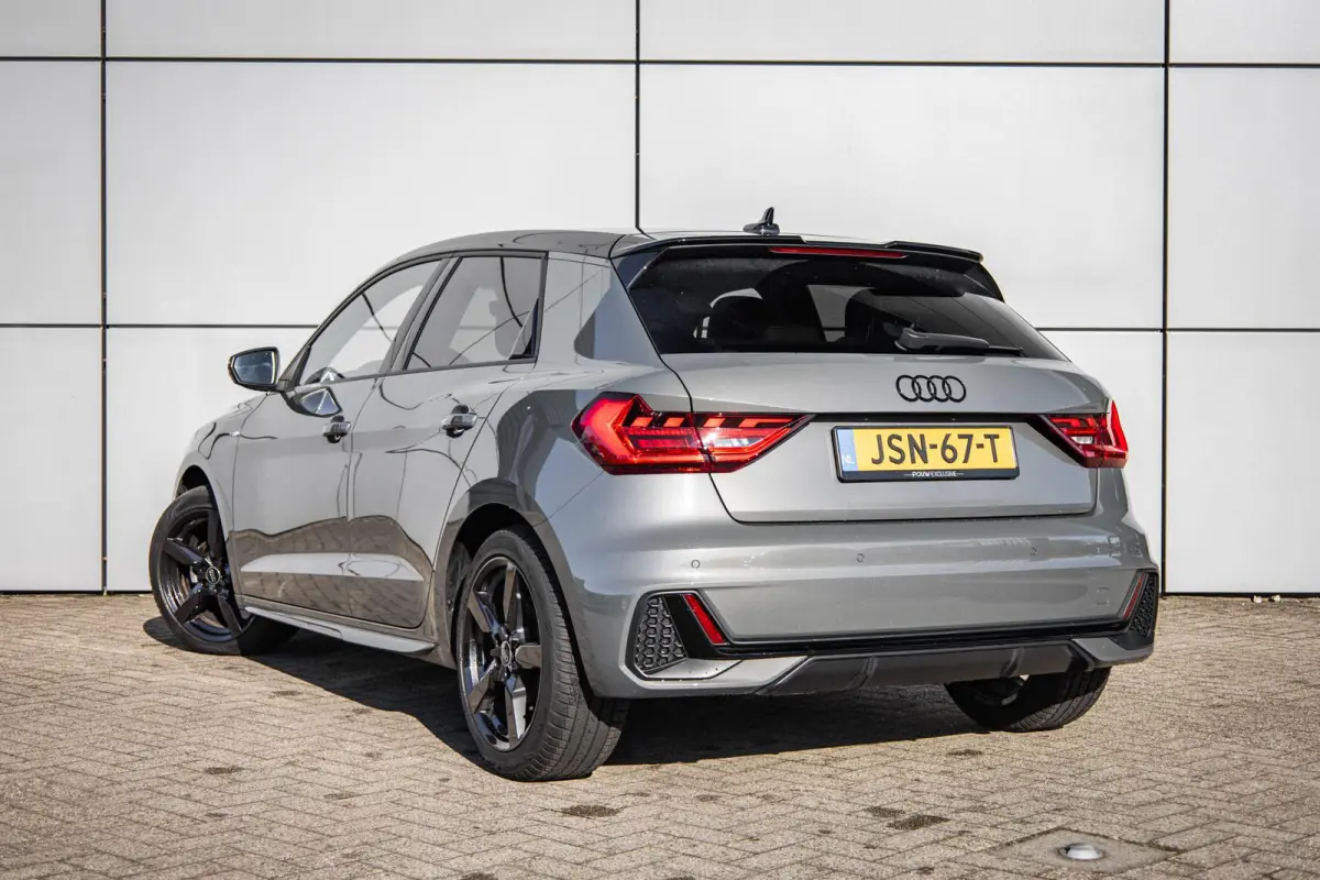 25 TFSI 95pk S-tronic S Edition | Navigatie | Zwart Optiek | Climate Control