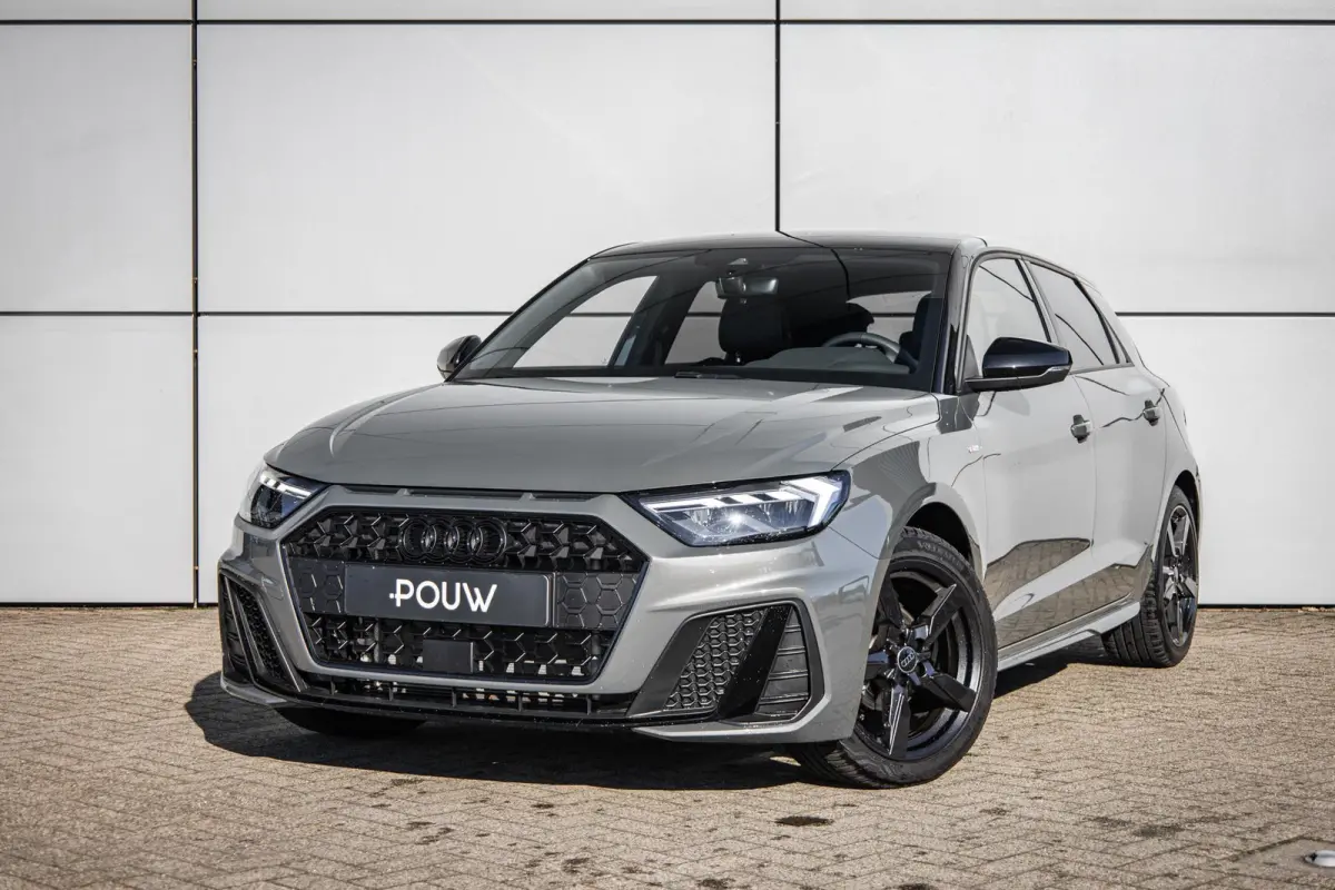 25 TFSI 95pk S-tronic S Edition | Navigatie | Zwart Optiek | Climate Control