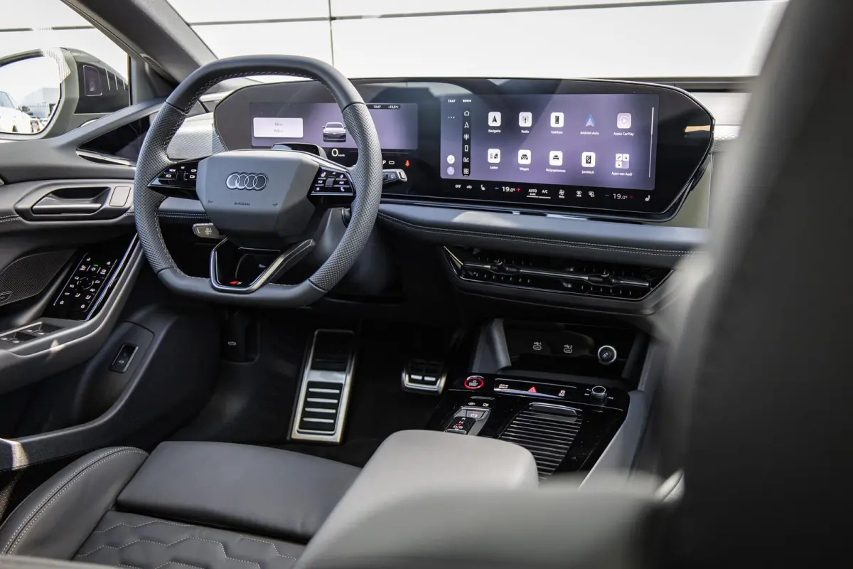 286pk S Edition 83 kWh | Head-up Display | Luchtvering
