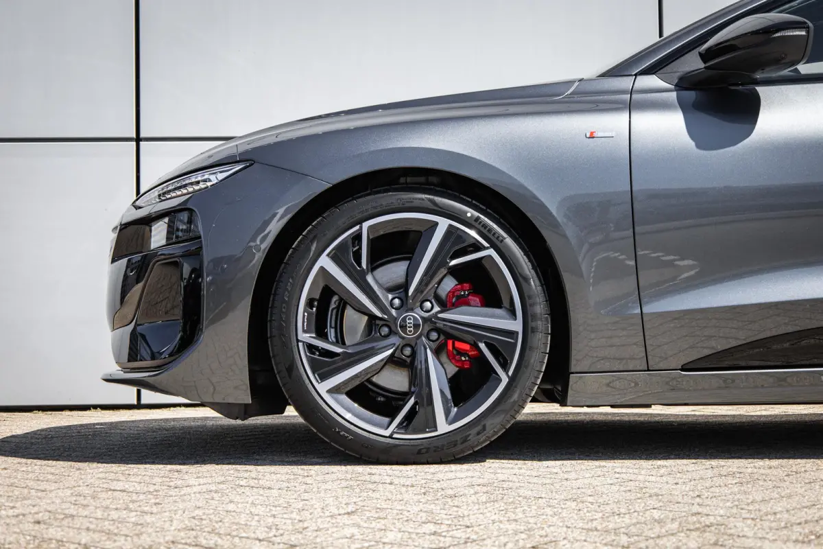 286pk S Edition 83 kWh | Head-up Display | Luchtvering