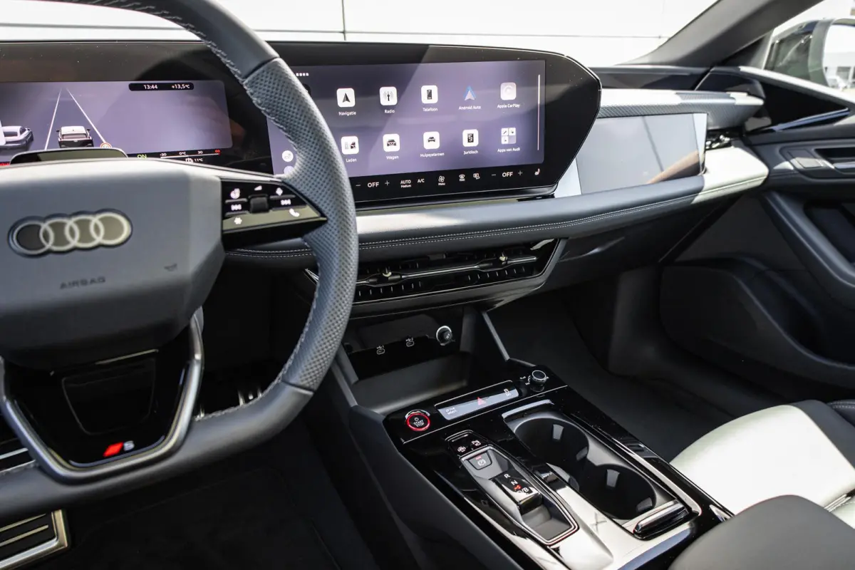 286pk S Edition 83 kWh | Head-up Display | Luchtvering