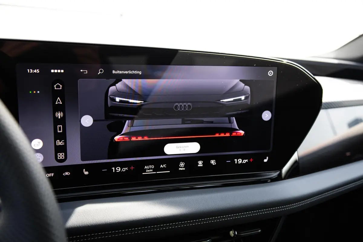 286pk S Edition 83 kWh | Head-up Display | Luchtvering
