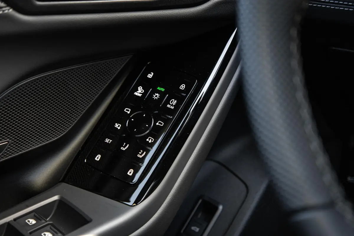 286pk S Edition 83 kWh | Head-up Display | Luchtvering