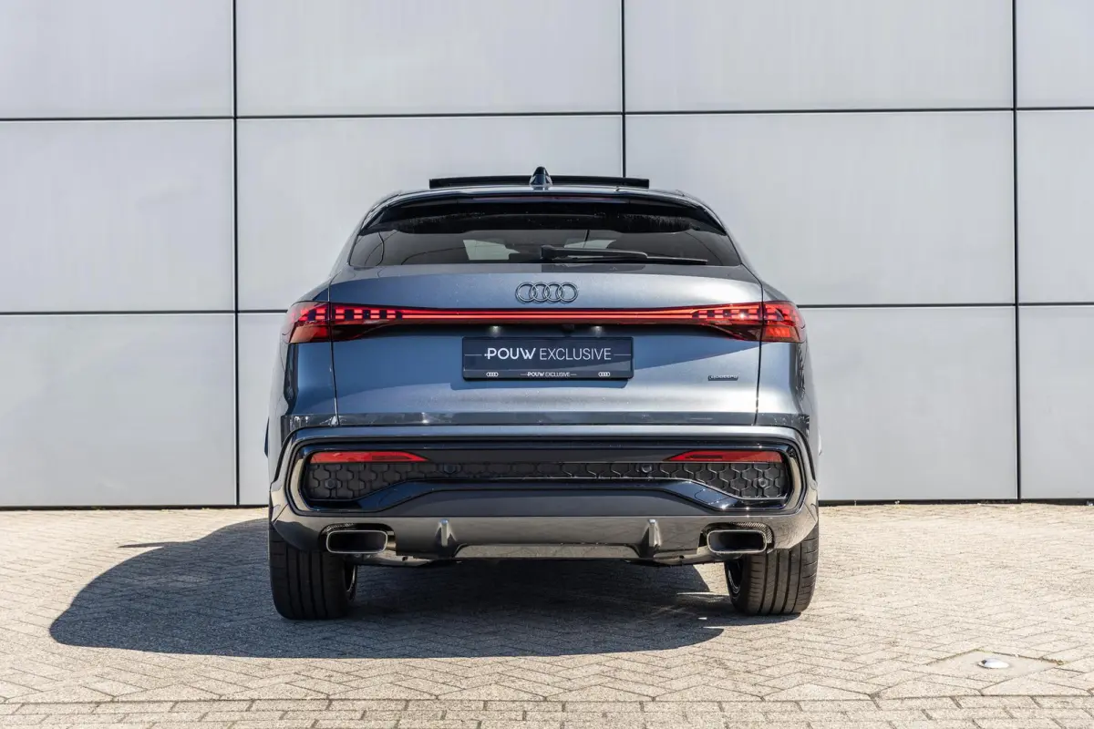 2.0 e-hybrid 367pk quattro S edition Competition | Luchtvering | Trekhaak | Panoramadak