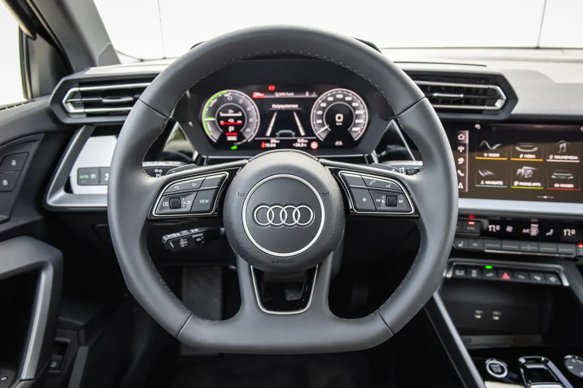 40 TFSI e 204pk Advanced edition | LMV 18'' | Panoramadak