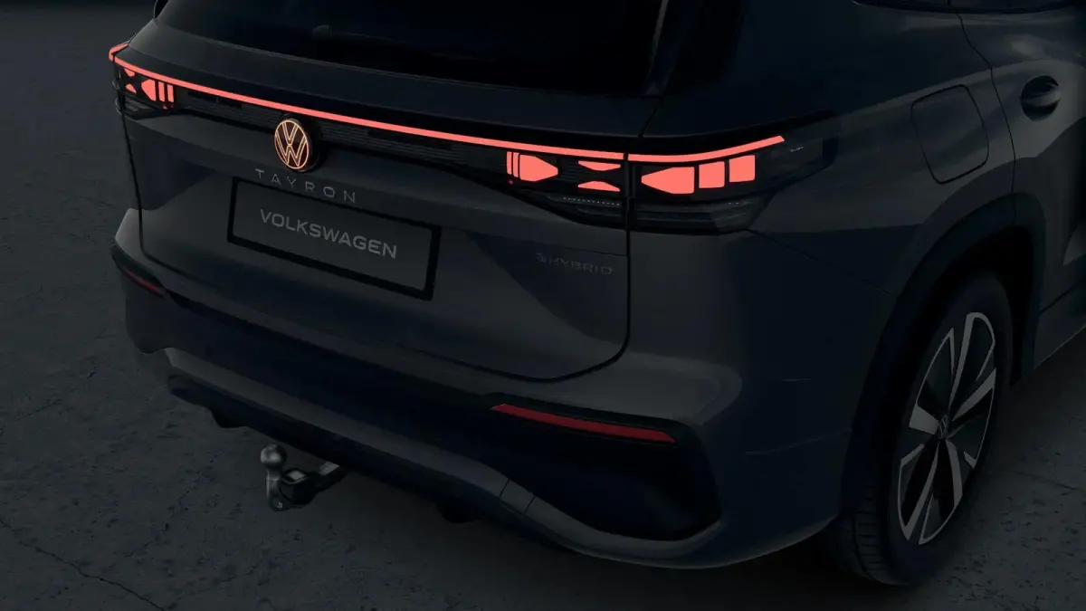 1.5 eHybrid 204pk Life Edition | Design Pakket | 19" Velgen