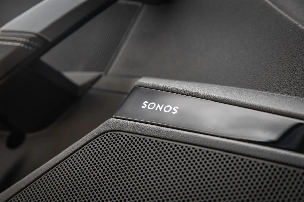 30 TFSI 116pk S-tronic S edition | Panoramadak | 19" Velgen | SONOS