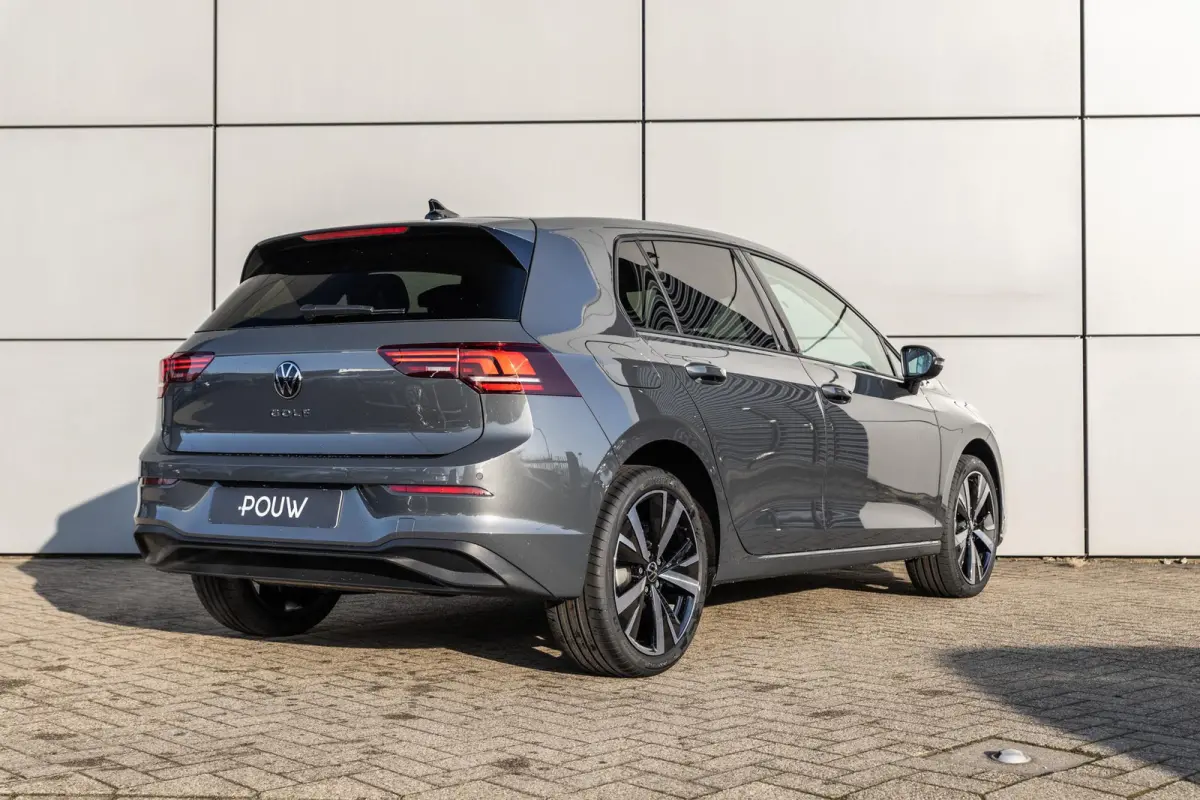 1.5 TSI 115pk Life Edition | 18" Velgen | Trekhaak Wegklapbaar