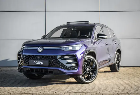 1.5 eHybrid 204pk DSG R-Line Edition | LMV 20'' | Panoramadak | Trekhaak