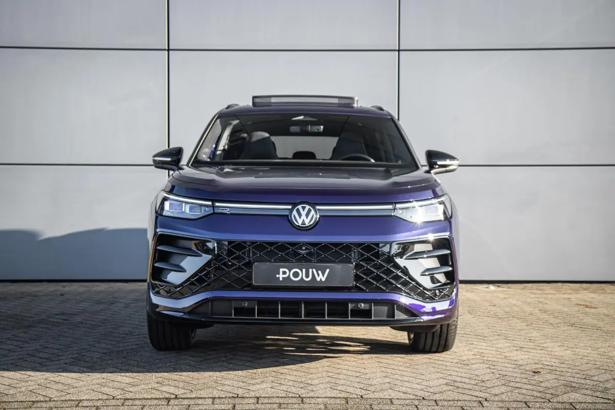 1.5 eHybrid 204pk DSG R-Line Edition | LMV 20'' | Panoramadak | Trekhaak