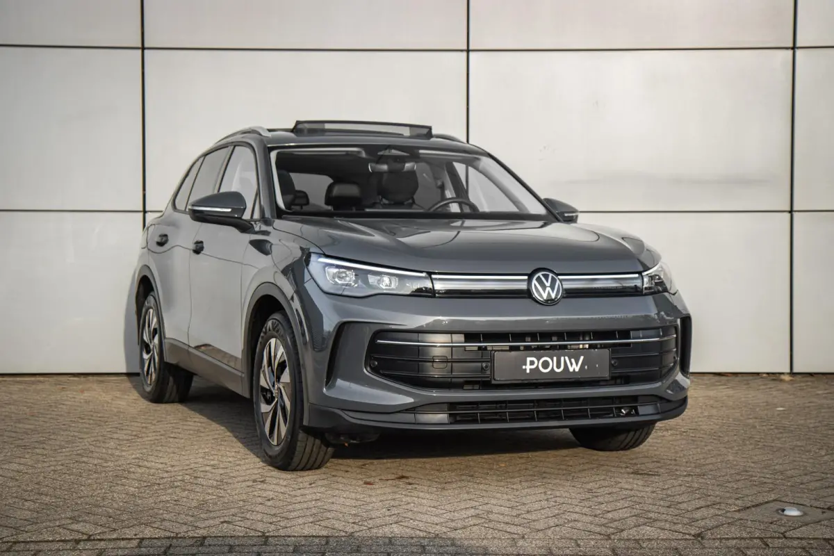 1.5 eTSI 150pk DSG Life Edition | Panoramadak | Stoelverwarming | Achteruitrijcamera | Elektrische Achterklep | 17" Velgen
