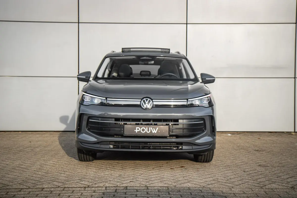 1.5 eTSI 150pk DSG Life Edition | Panoramadak | Stoelverwarming | Achteruitrijcamera | Elektrische Achterklep | 17" Velgen