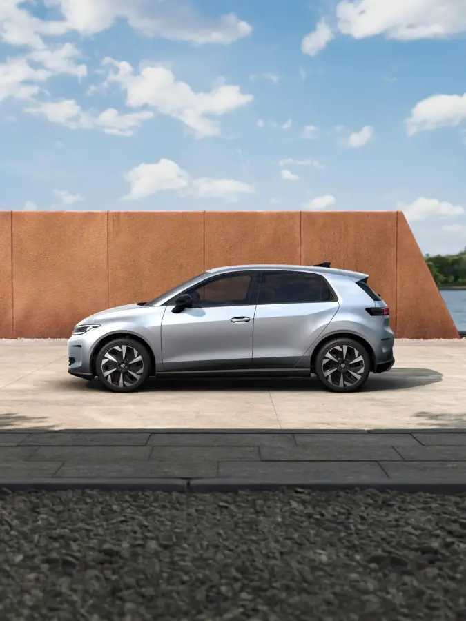 Life First Edition 211pk 52 kWh | LMV 18'' | Achteruitrijcamera