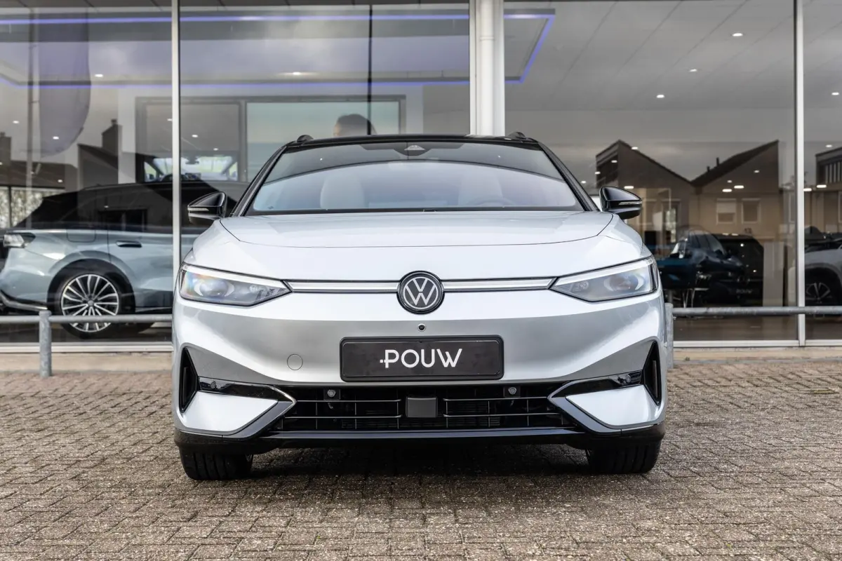286pk Pro Limited Edition 77 kWh | Panoramadak | Trekhaak | Head-up