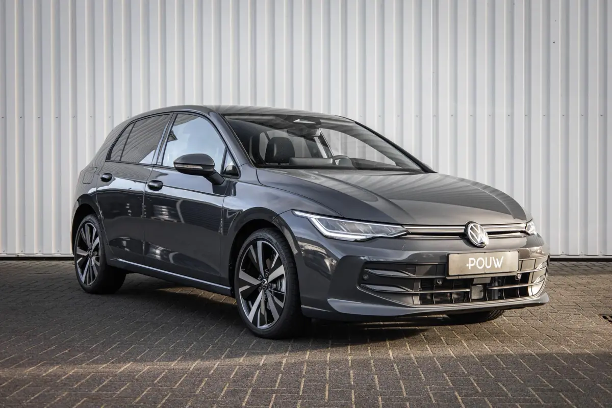 1.5 eHybrid 204pk Life Edition | 18" Velgen | Stuurwiel Verwarmd