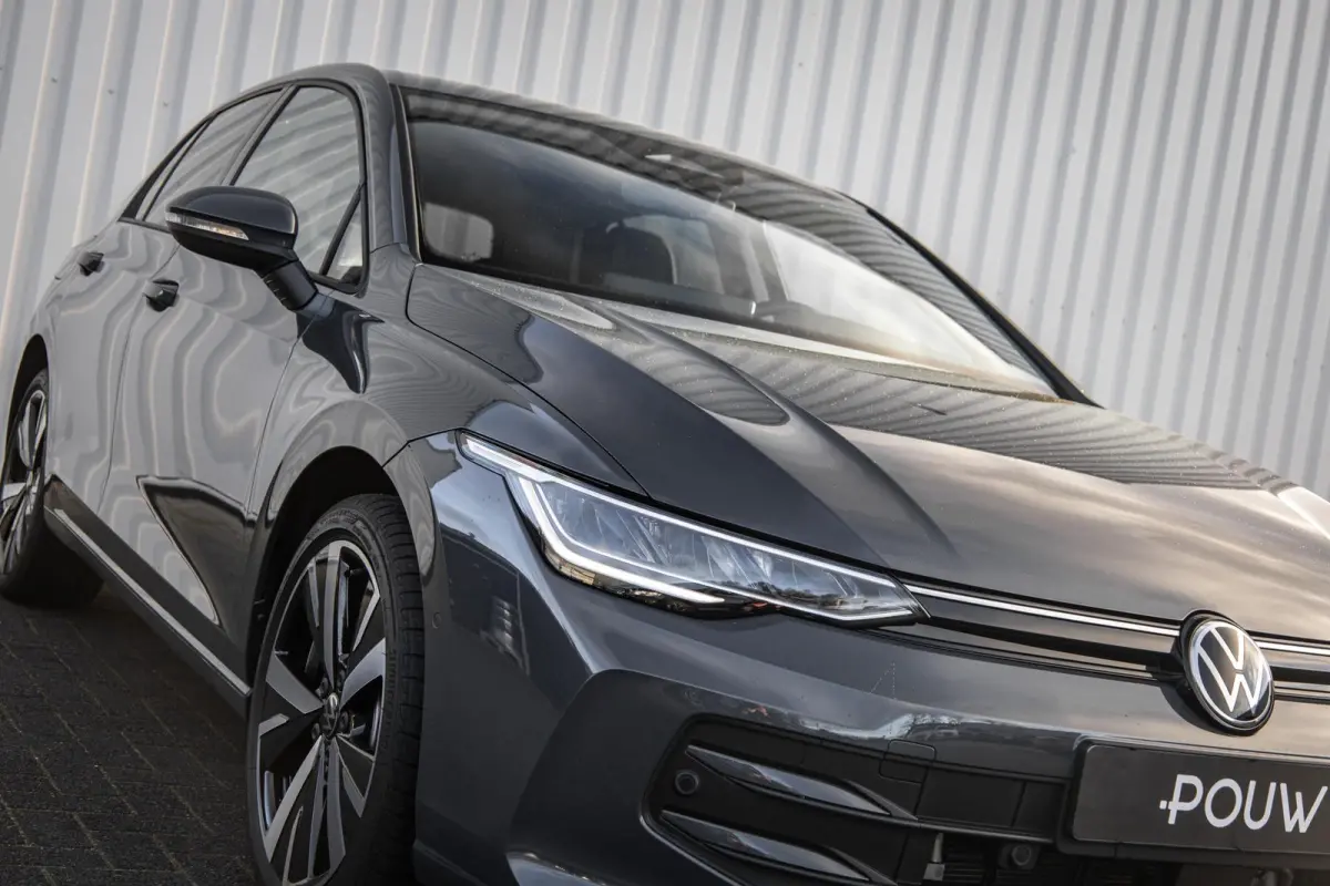1.5 eHybrid 204pk Life Edition | 18" Velgen | Stuurwiel Verwarmd