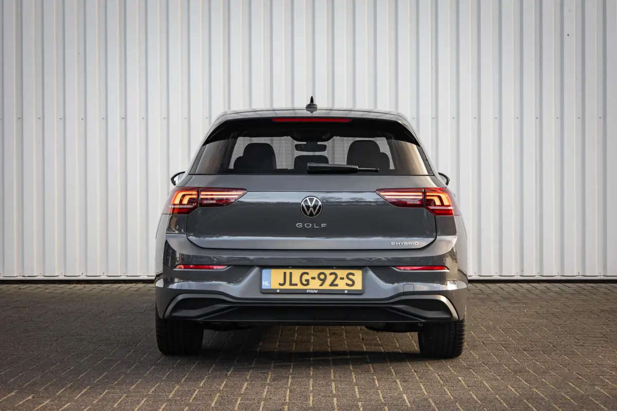 1.5 eHybrid 204pk Life Edition | 18" Velgen | Stuurwiel Verwarmd
