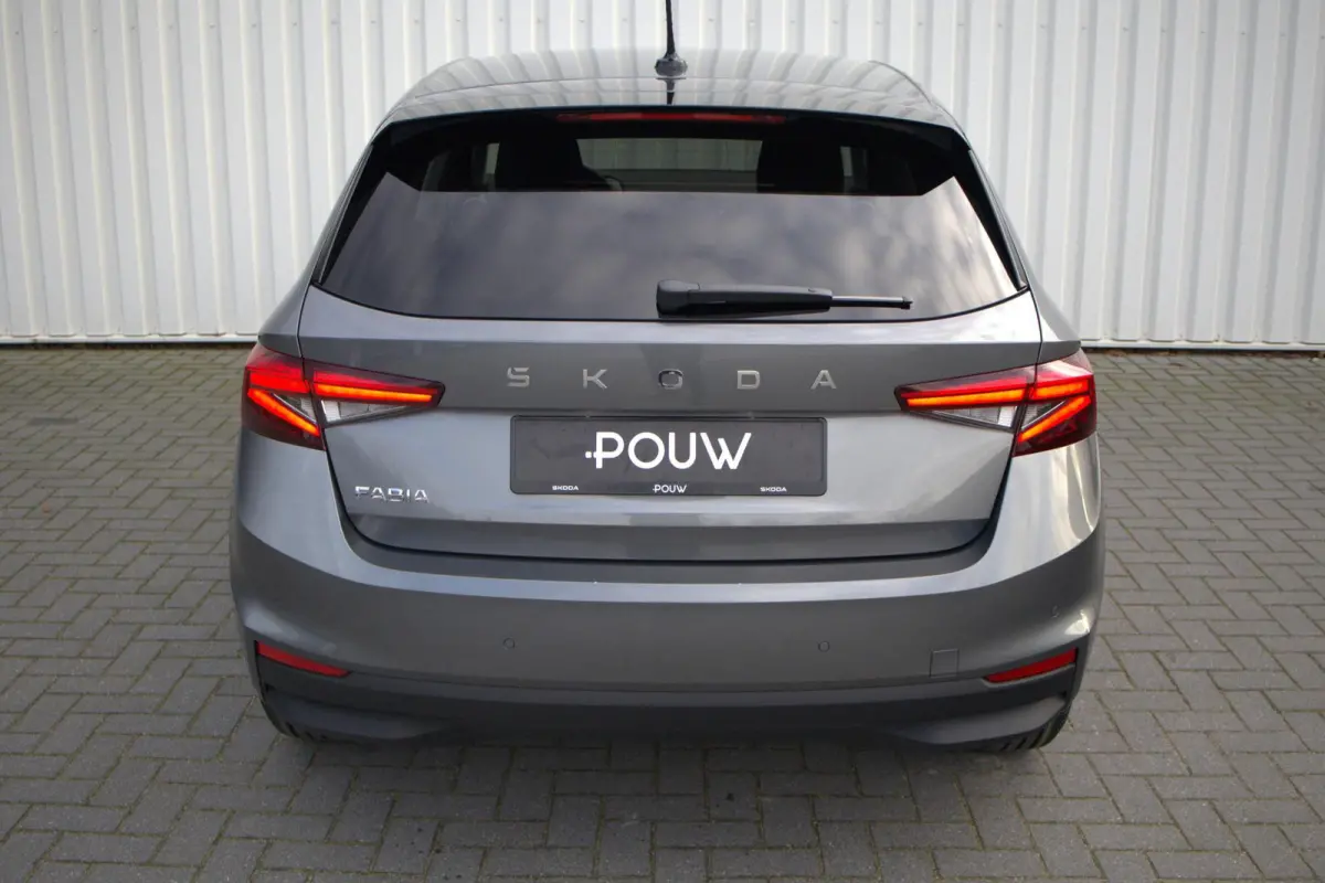 1.0 TSI 95pk Selection | 15" Velgen | Getint Glas
