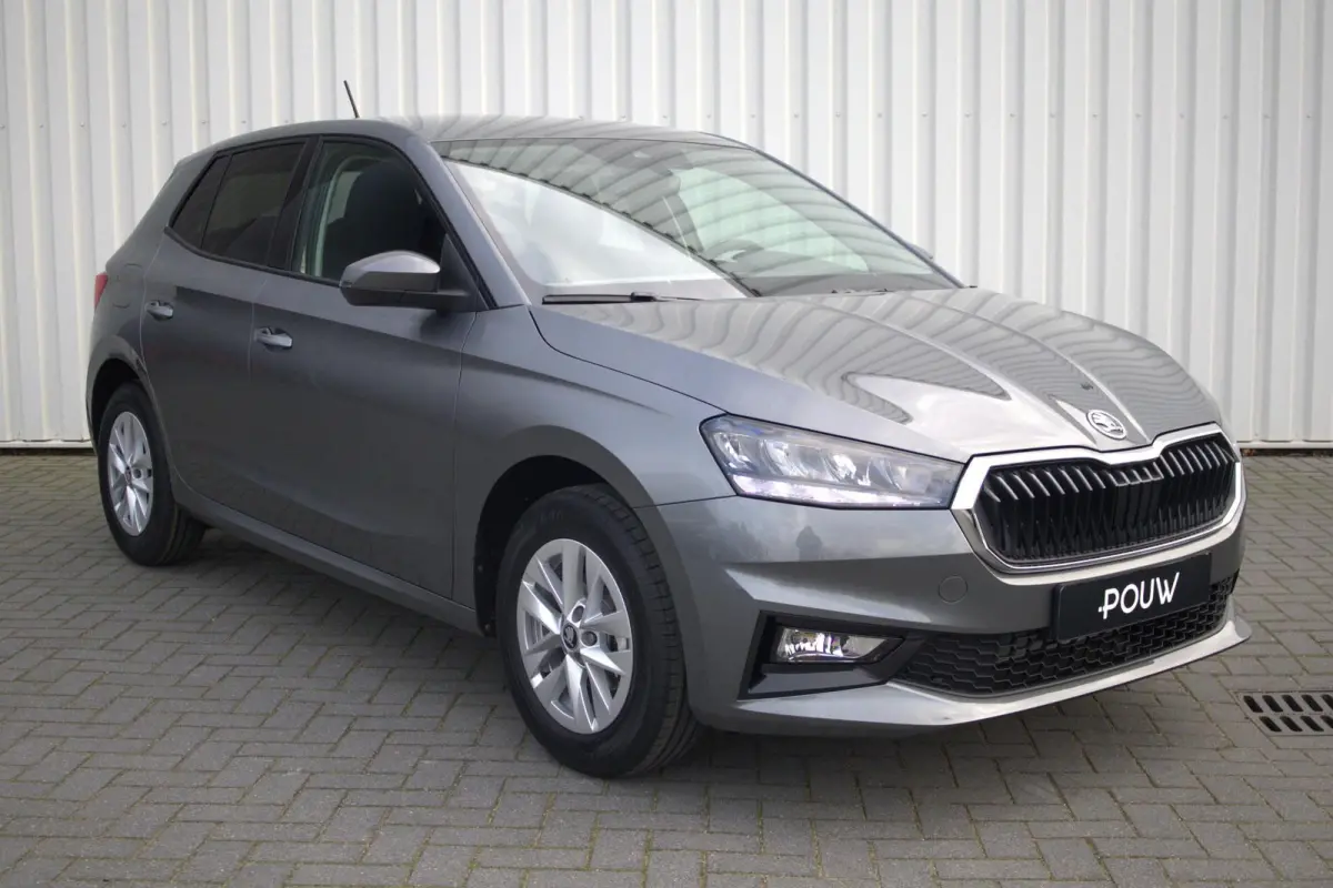 1.0 TSI 95pk Selection | 15" Velgen | Getint Glas