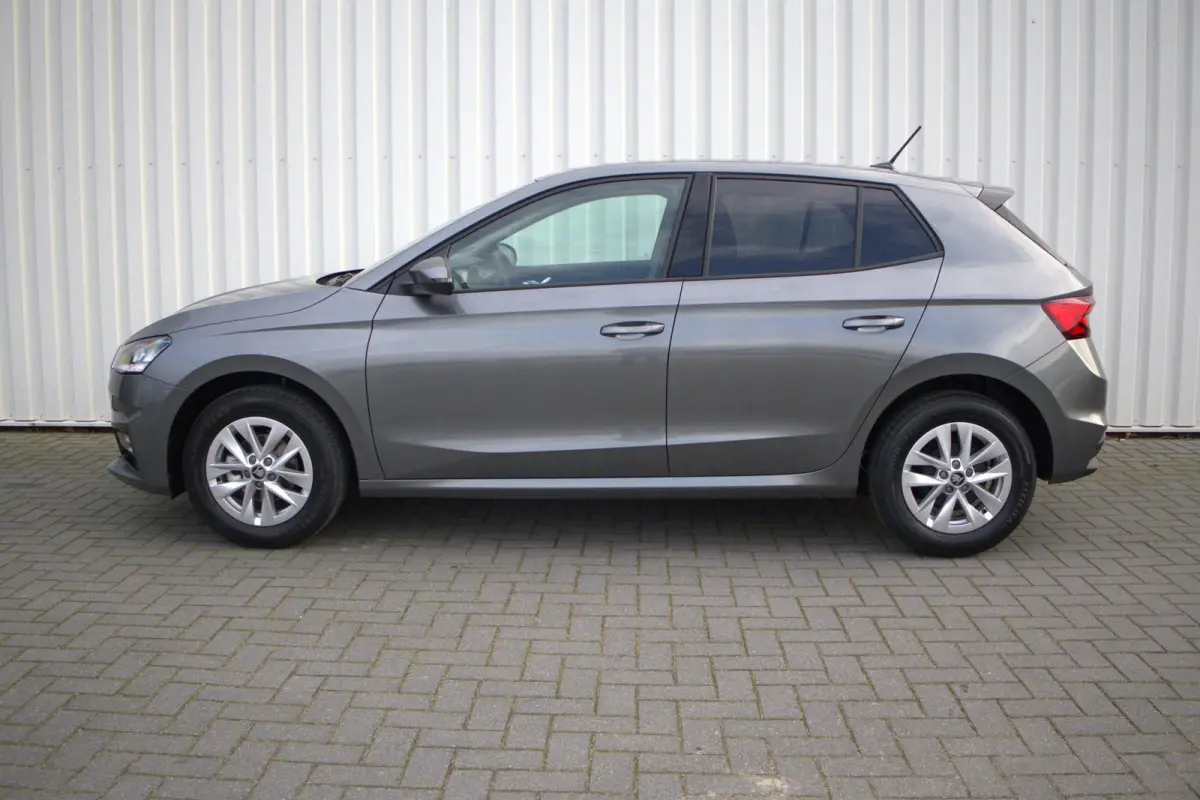 1.0 TSI 95pk Selection | 15" Velgen | Getint Glas