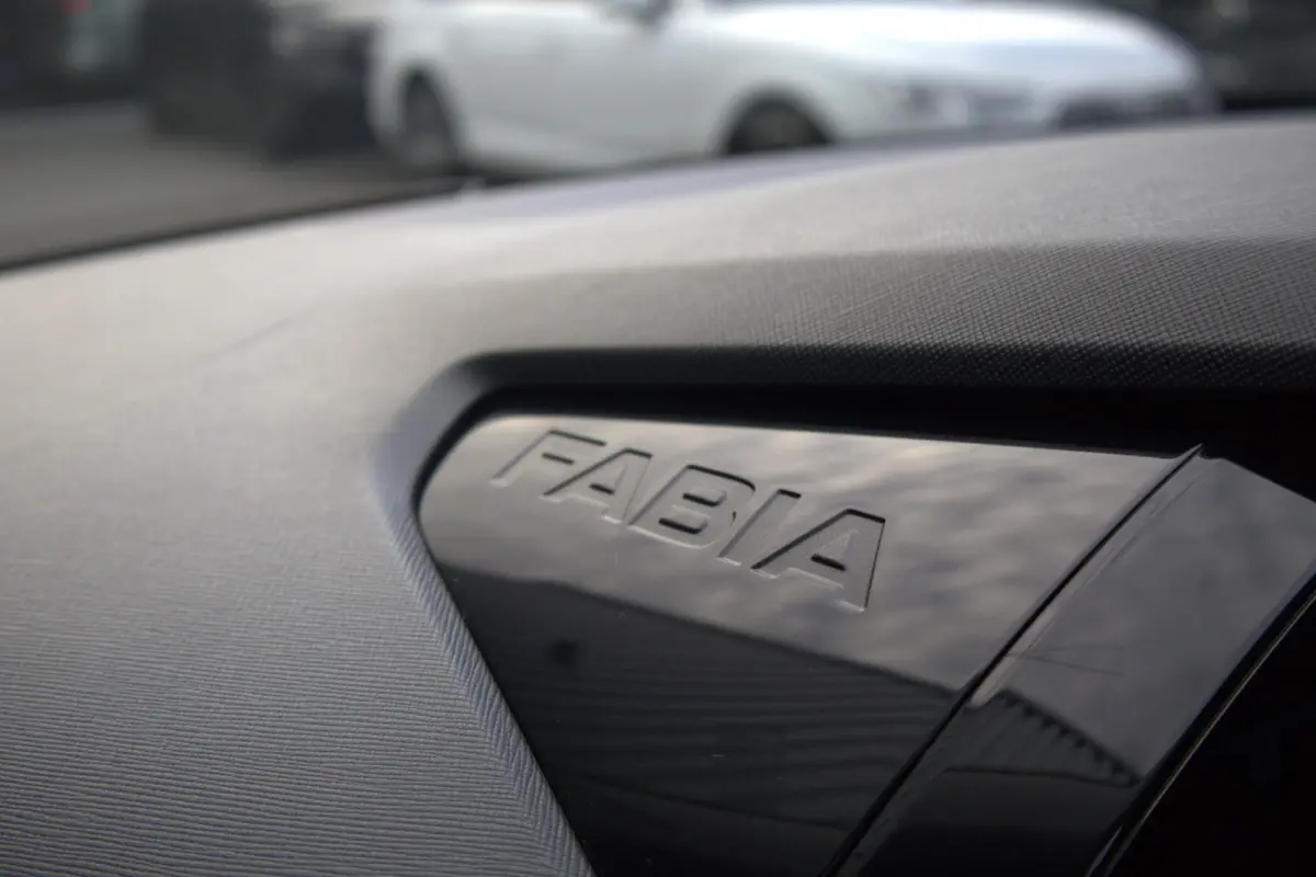 1.0 TSI 95pk Selection | 15" Velgen | Getint Glas