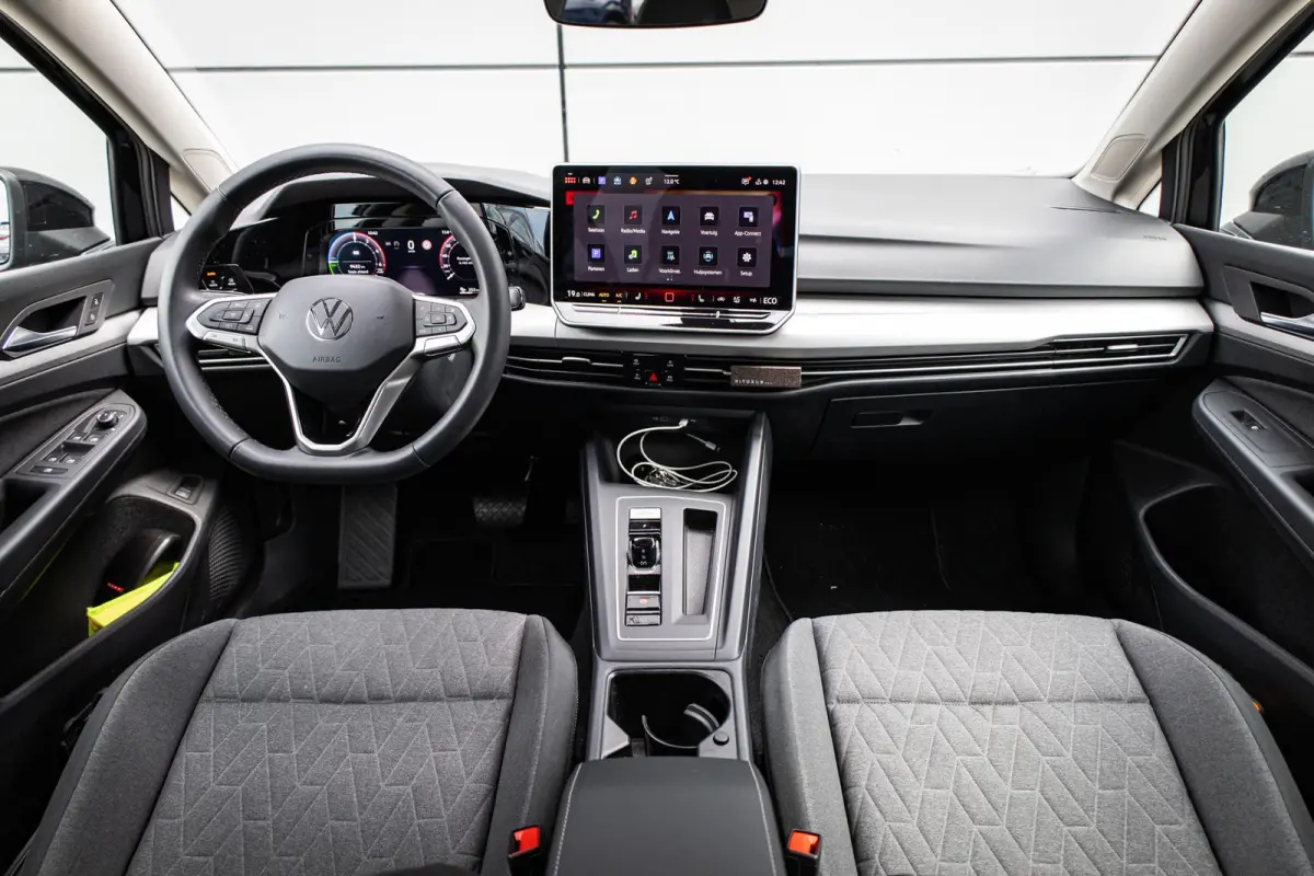 1.5 eHybrid 204pk Life Edition | 19" Velgen | Apple Carplay/Android Auto