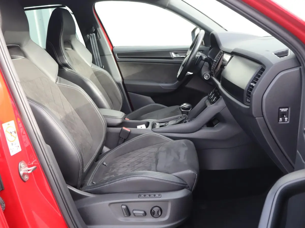1.5 TSI 150pk DSG Sportline Business | Panoramadak | Trekhaak | Memory Seats | Stoel en Stuurverwarming | Achteruitrijcamera | Climata Controle |