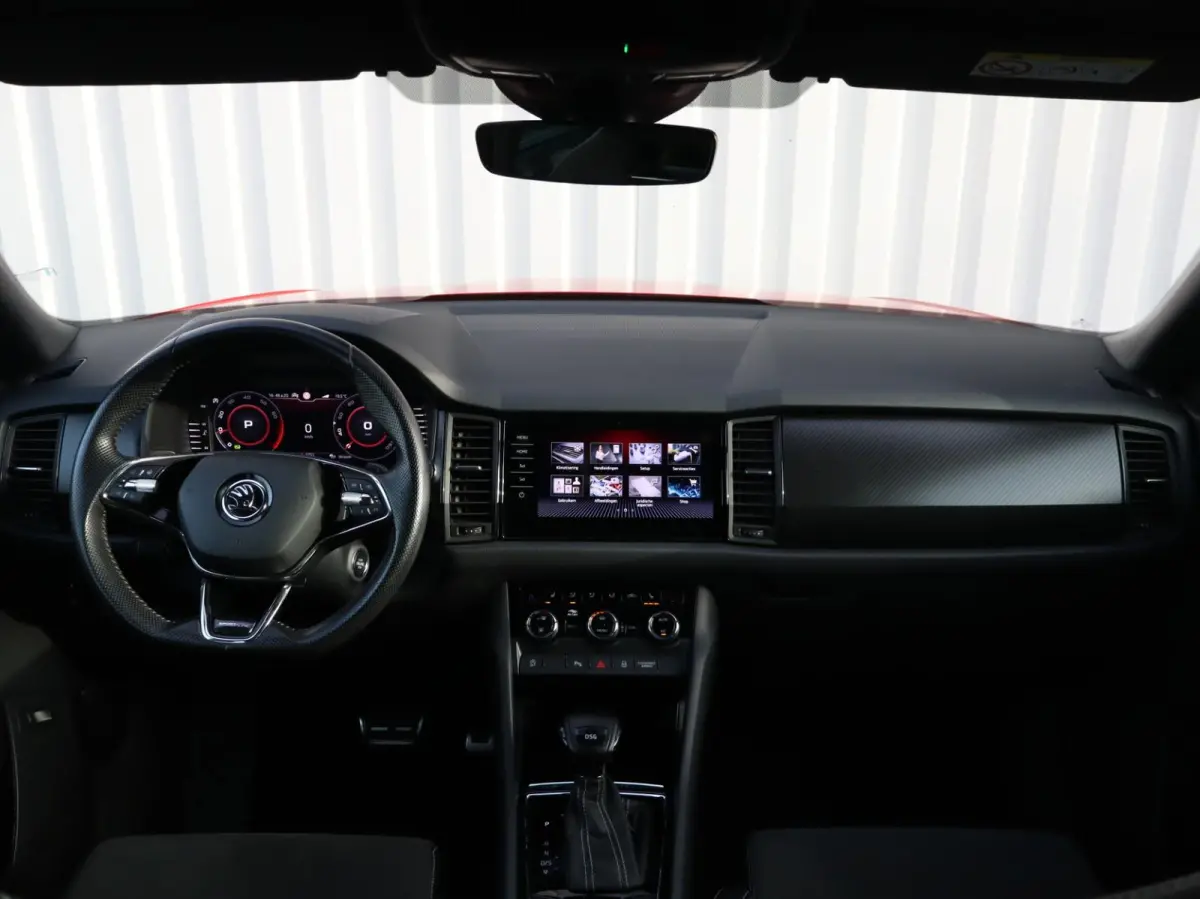 1.5 TSI 150pk DSG Sportline Business | Panoramadak | Trekhaak | Memory Seats | Stoel en Stuurverwarming | Achteruitrijcamera | Climata Controle |
