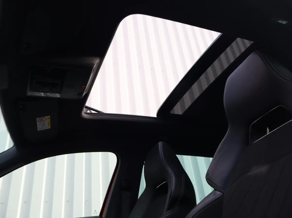 1.5 TSI 150pk DSG Sportline Business | Panoramadak | Trekhaak | Memory Seats | Stoel en Stuurverwarming | Achteruitrijcamera | Climata Controle |
