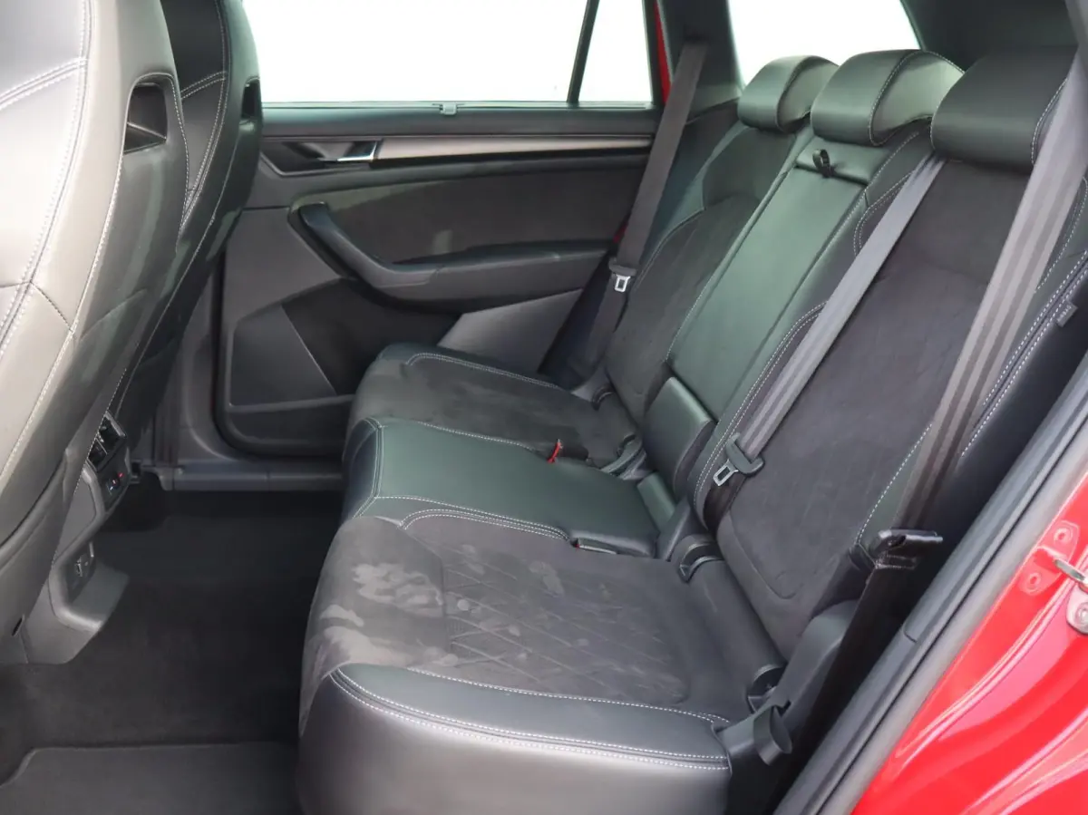 1.5 TSI 150pk DSG Sportline Business | Panoramadak | Trekhaak | Memory Seats | Stoel en Stuurverwarming | Achteruitrijcamera | Climata Controle |